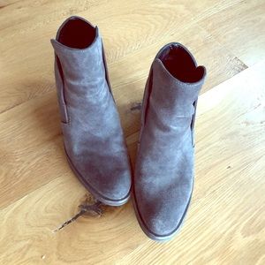 Dolce Vita Suede Booties Size 8